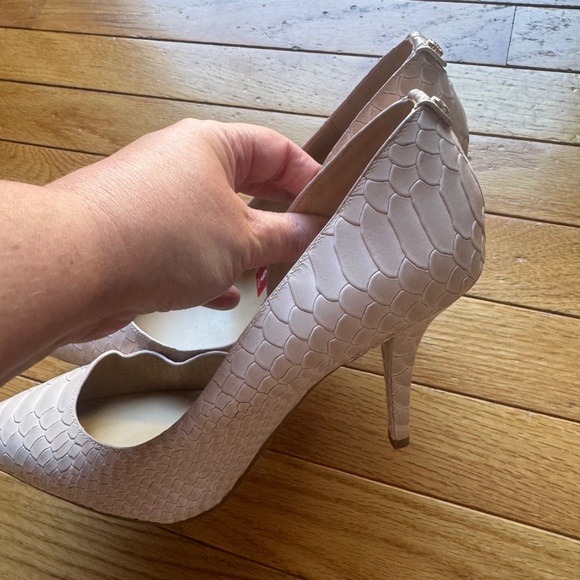 Michael Kors Nathalie Flex High Pump Women’s 9 Blush Pink Snakeskin Embossed NWT - Picture 5 of 5